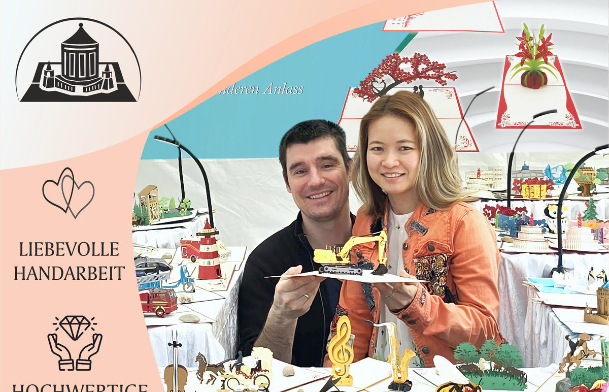 Tram und Christian, die Gründer von design3dkarten, mit einer Pop-up-Karte, dazu die Hinweise Familienbetrieb aus Mannheim, liebevolle Handarbeit und hochwertige Qualität.