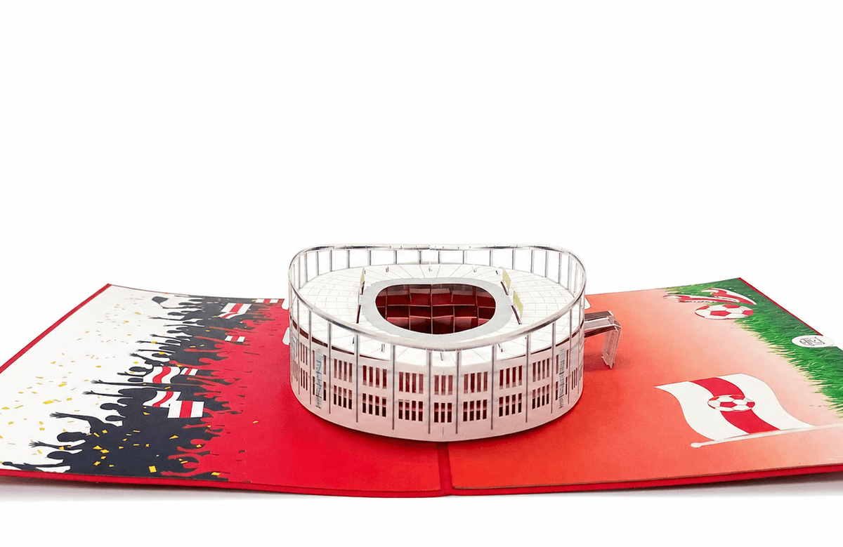 Aufgeklappte Pop-up-Karte mit dem Stuttgarter Stadion, frontal von vorne fotografiert.