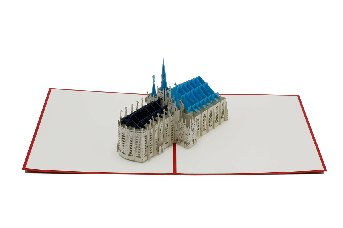 Aufgeklappte Pop-up-Karte mit dem Erfurter Dom, frontal fotografiert.